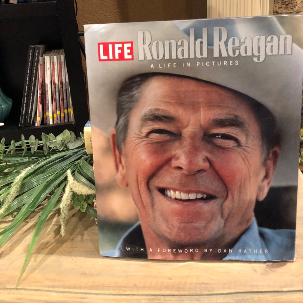 Ronald Reagan A Life in Pictures - Picture 1 of 2